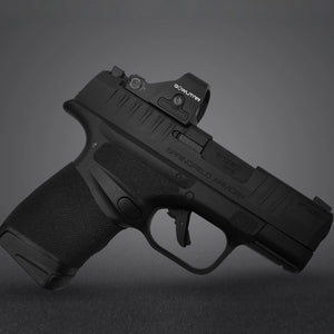 GOWUTAR HHC17R micro red dot sight Mounted on a slim pistol